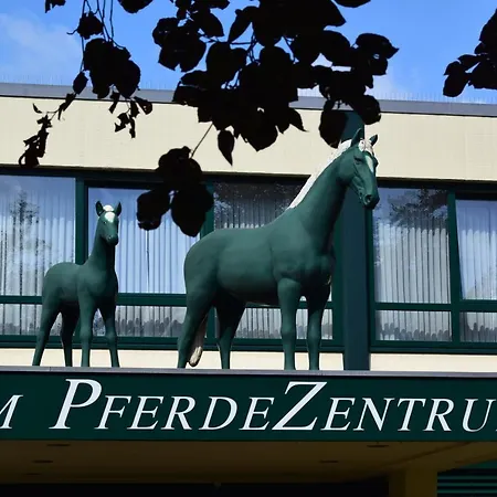 Hotel Am Pferdezentrum 3*